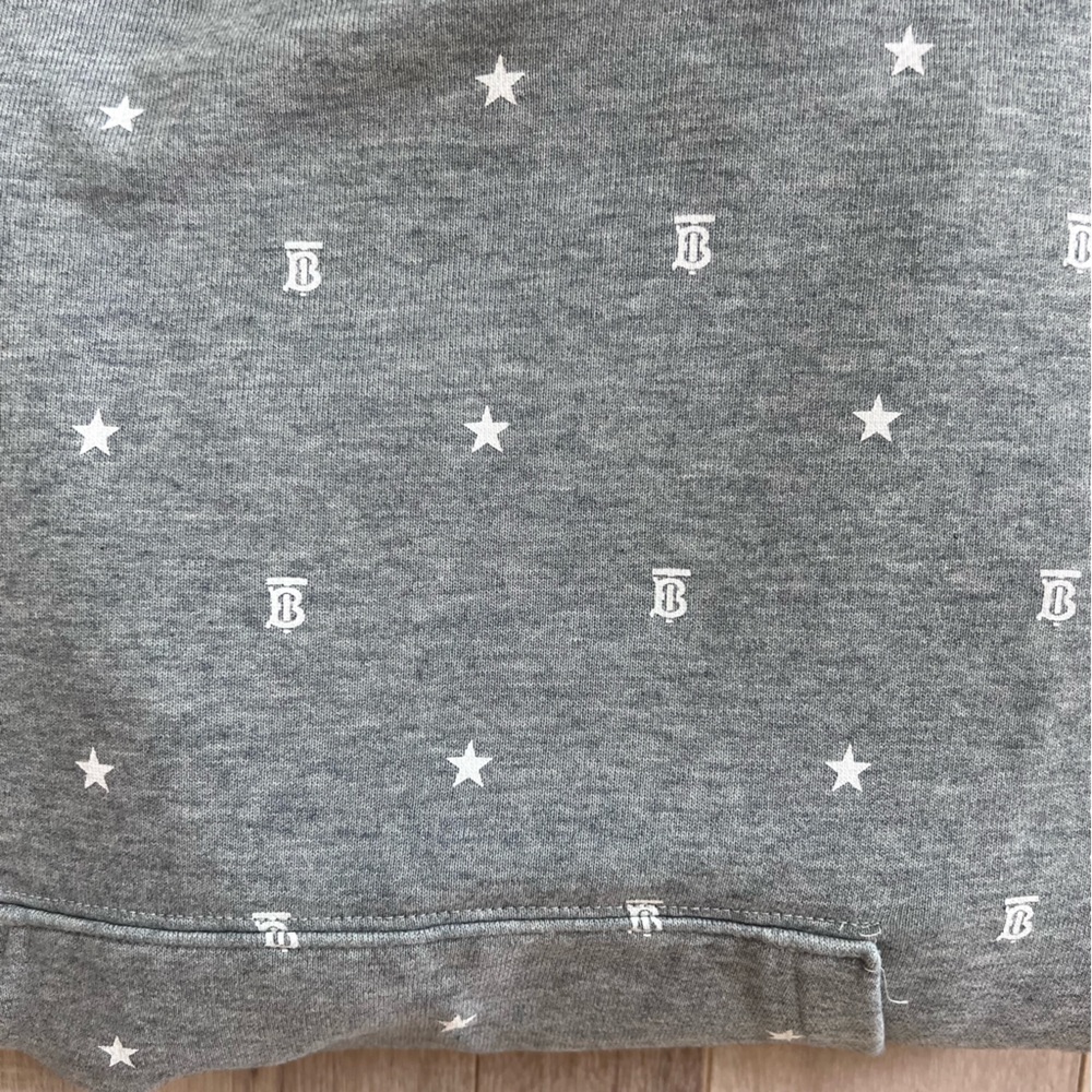 10Y Burberry Unisex Gregory Star Print Jogger & 
12Y Sweatshirt TB Monog… - Picture 4 of 16